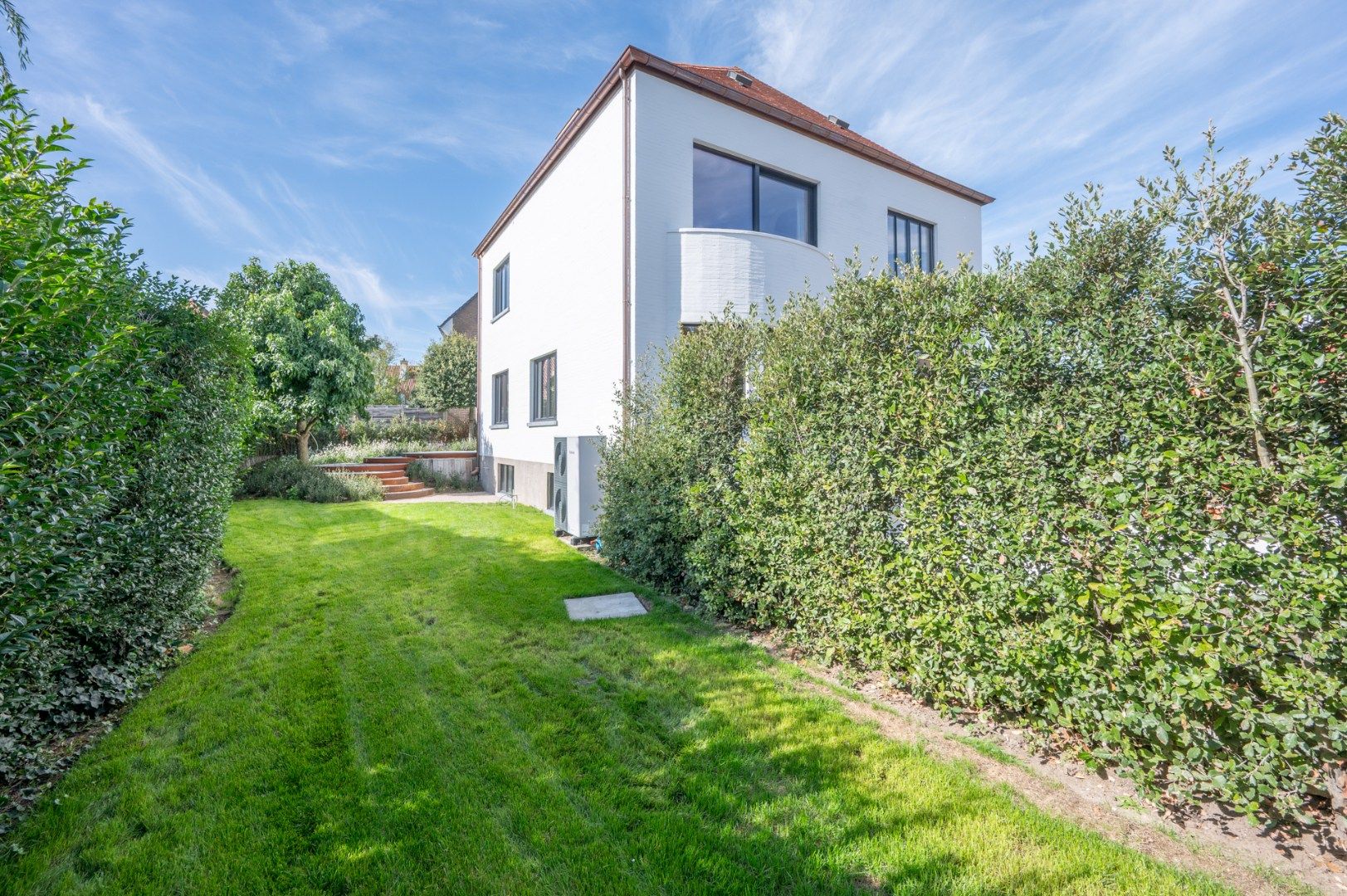 Stijlvol gerenoveerde villa op toplocatie in Duinbergen foto 31