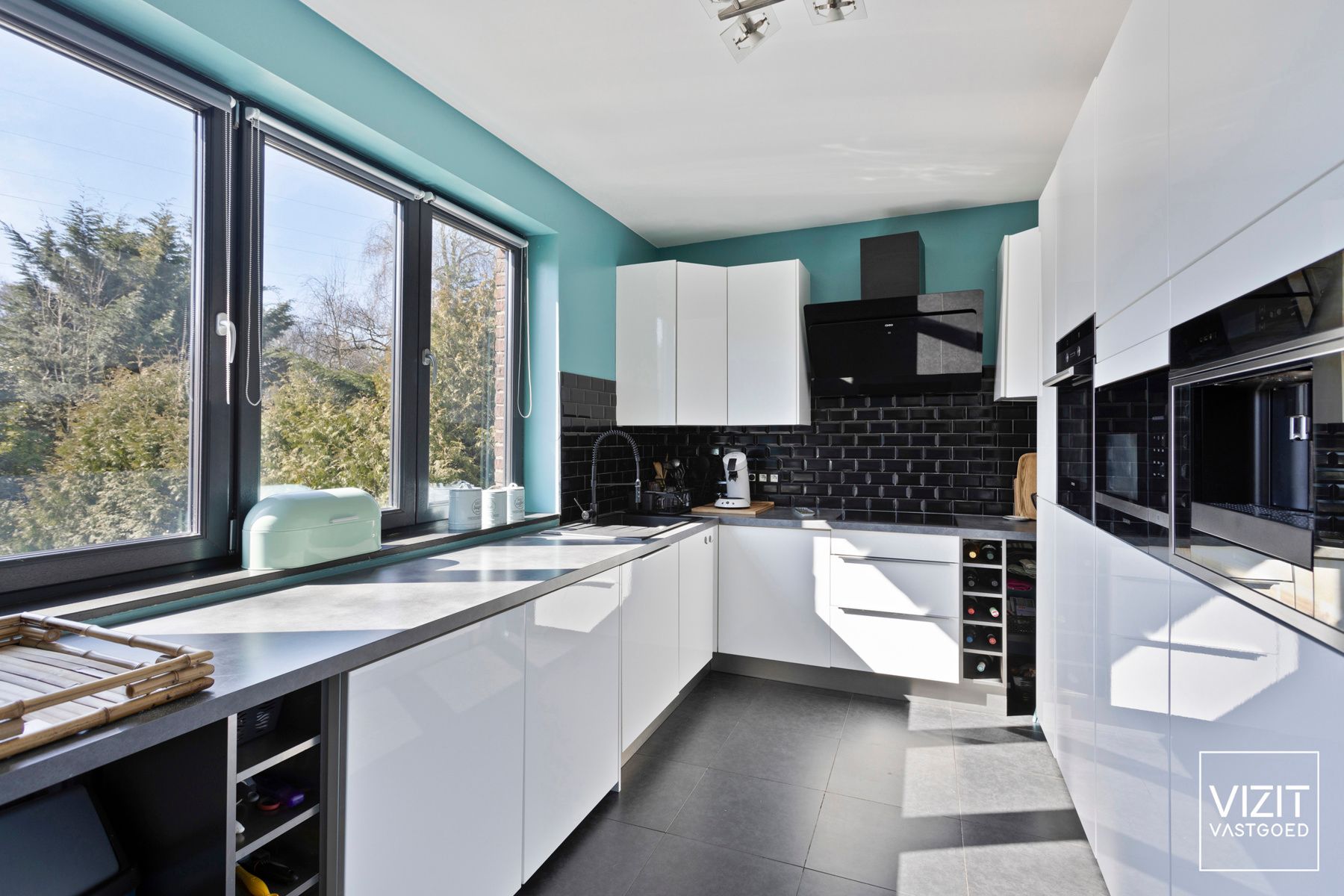 Uitstekend gelegen villa met 4 slaapkamers foto 6