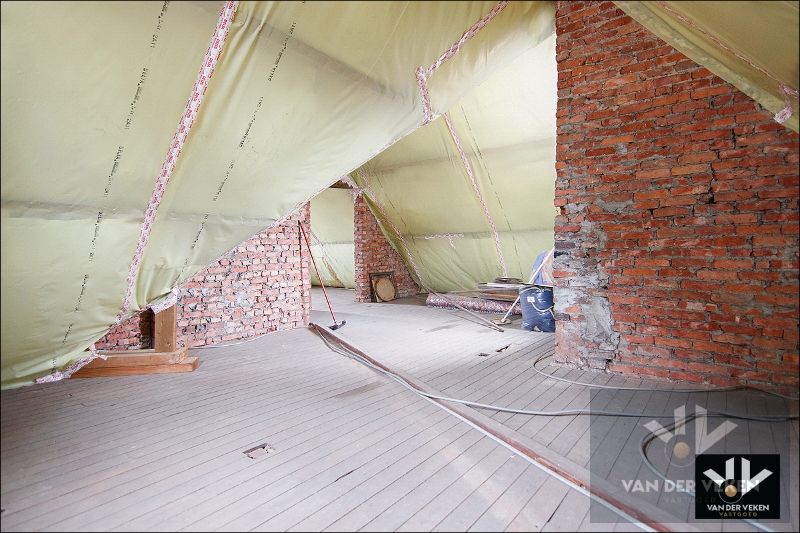 Grotendeels gerenoveerde en instapklare woning met zicht op groen! foto 24