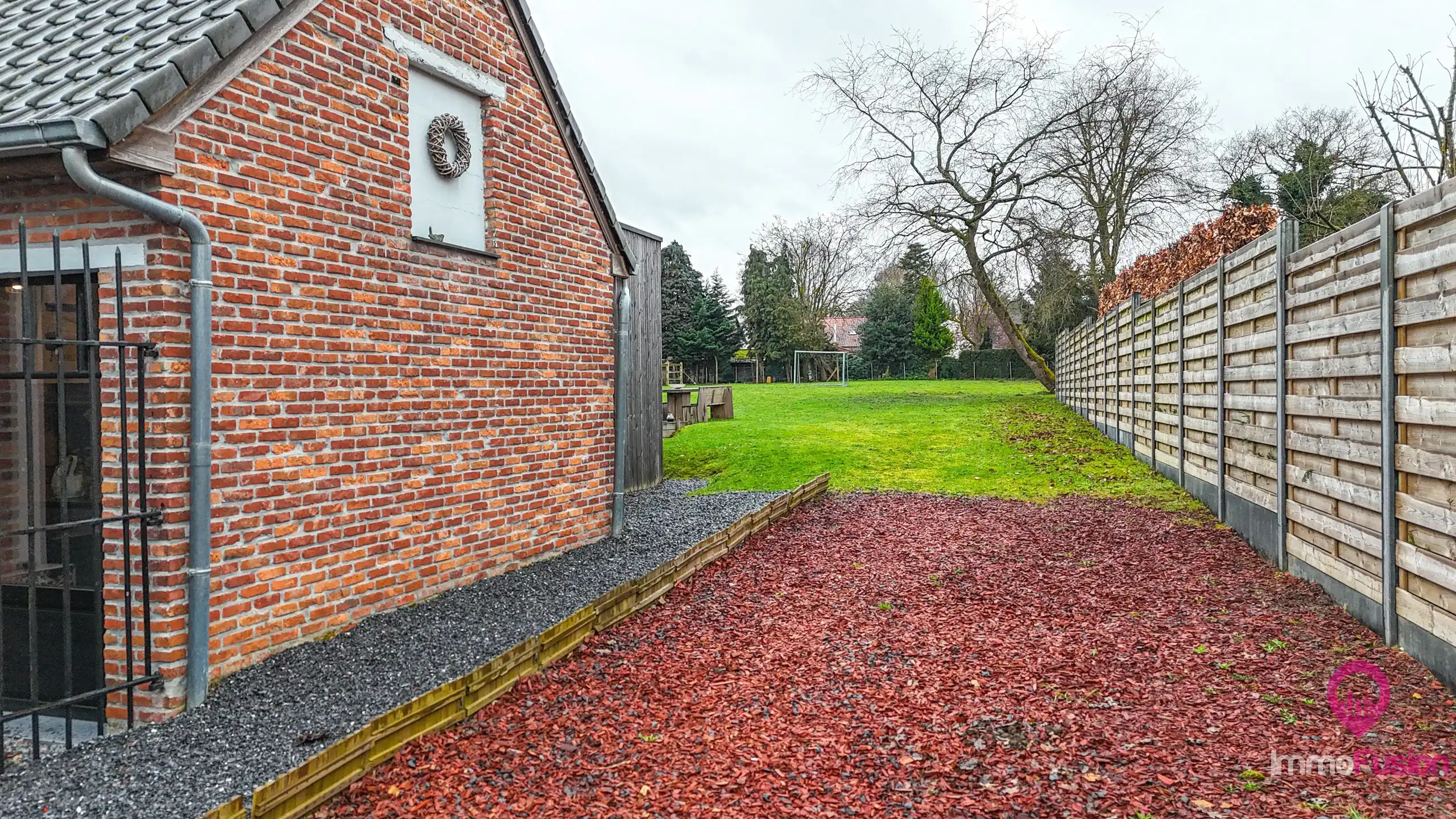 Gerenoveerde landelijk moderne woning op 21 are met 4 suites! foto 39