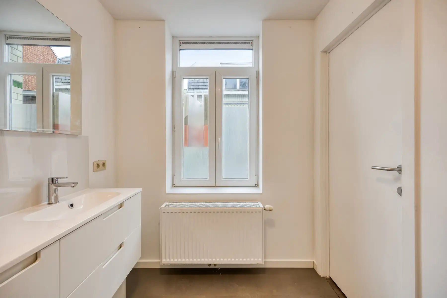 Instapklare woning met 4 slaapkamers in centrum Wetteren  foto 14