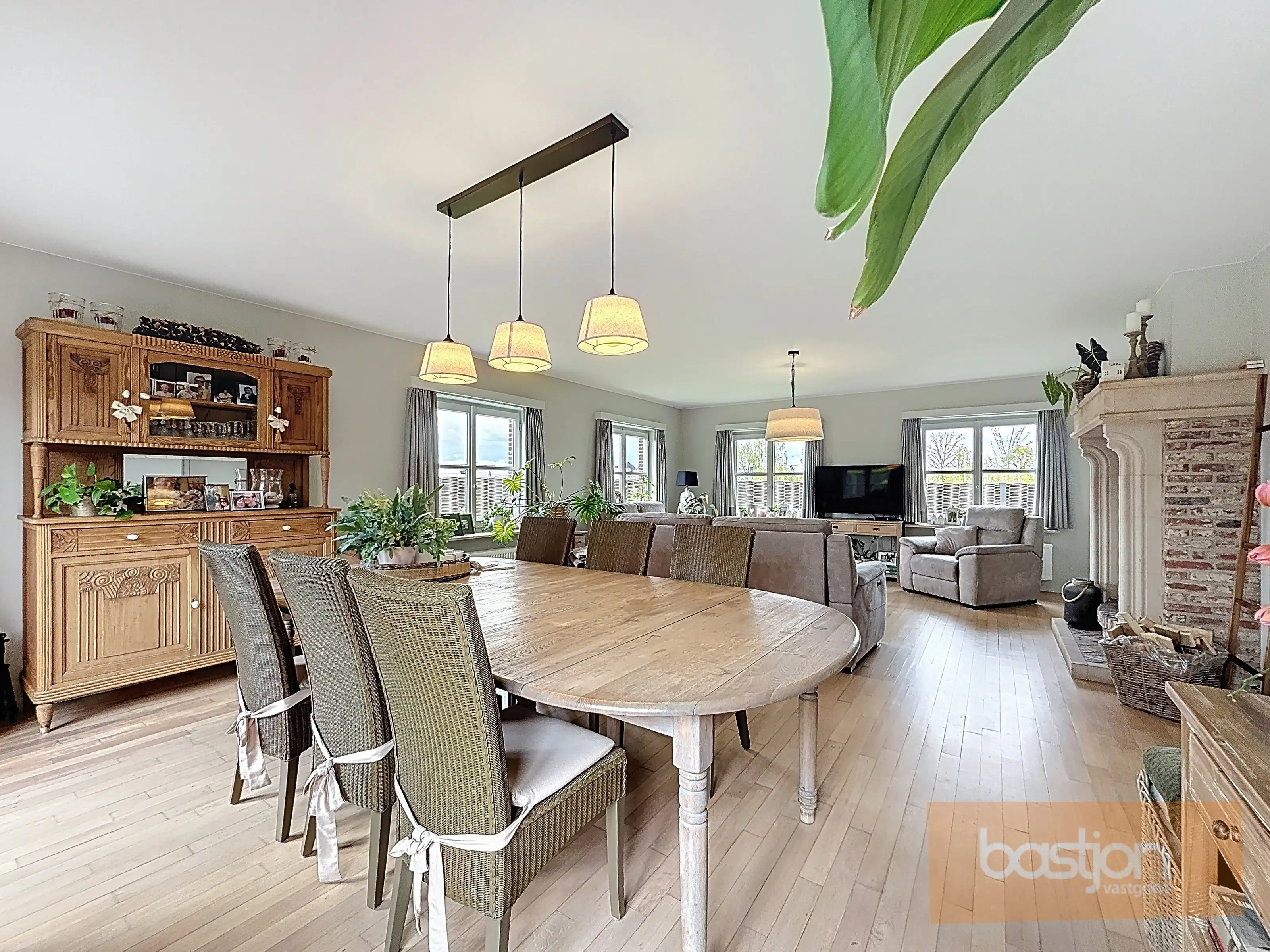 Ruime villa met 2 slaapkamers en tuin foto 2