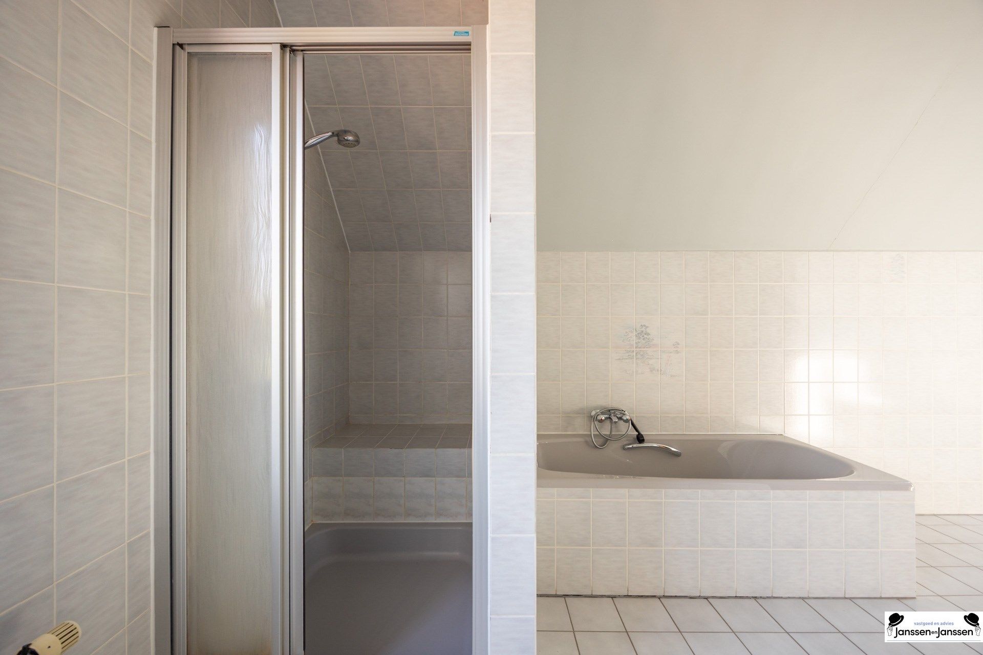 Ruime gezinswoning met 3à4 slaapkamers, kelder op een centrale locatie! foto 24