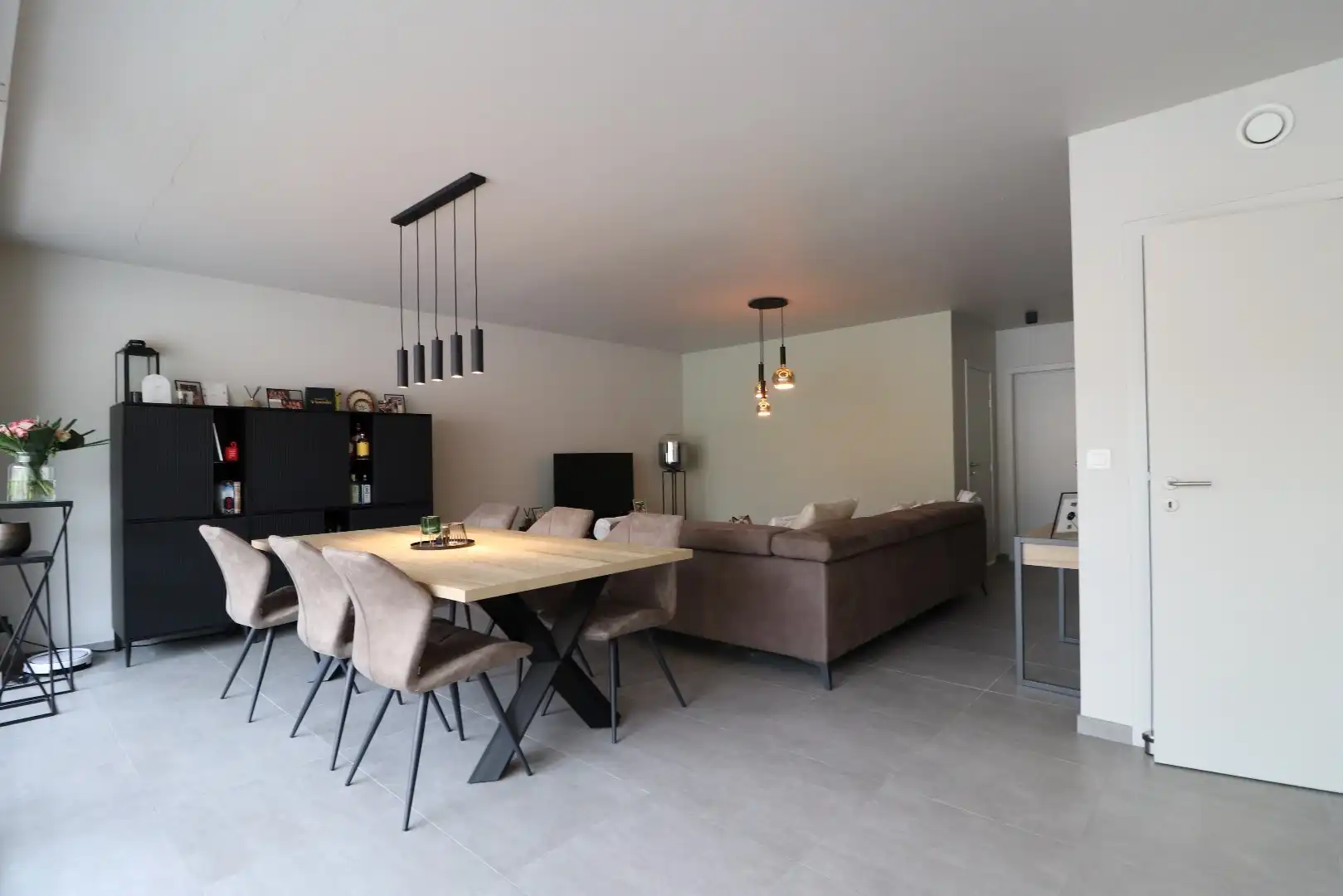 Gelijkvloers appartement met aanpalende garage & terras  foto 3