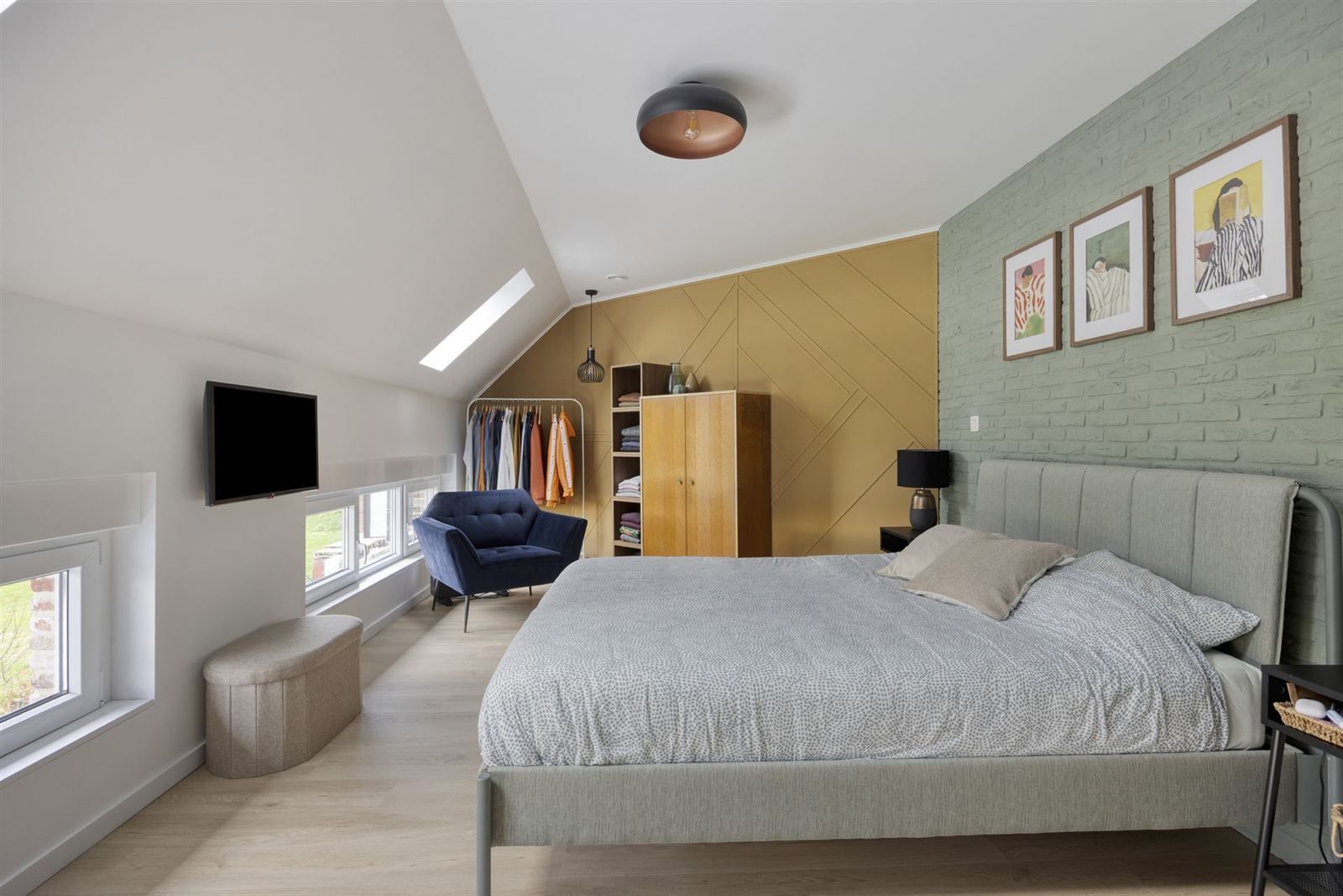 Instapklaar driegevel woning in groene omgeving foto 15