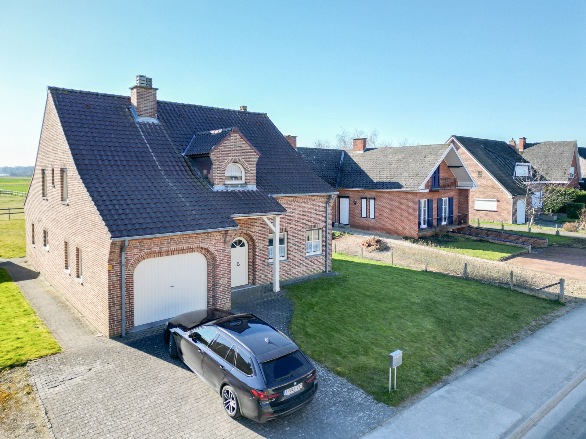 Huis te koop foto {{pictureIndex}}