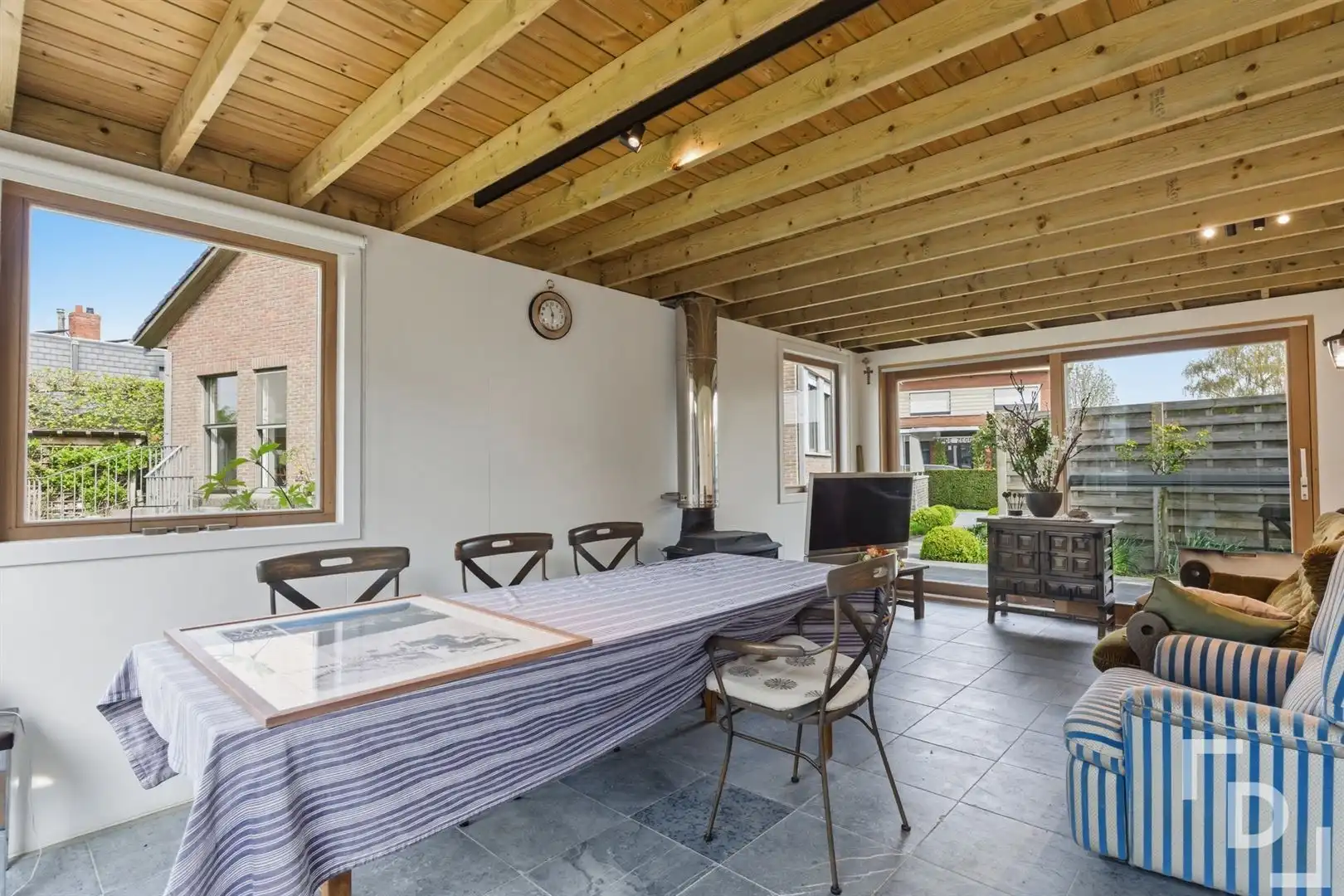 Statige villa met zuidgerichte tuin in Boezinge.  foto 47