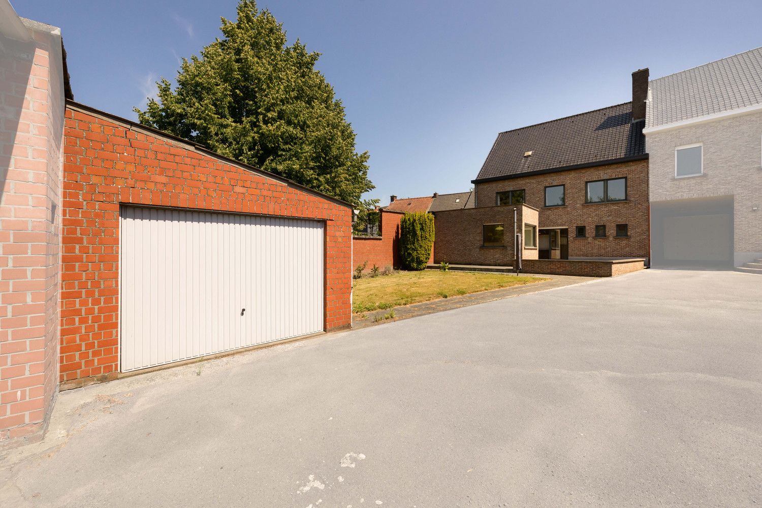 Instapklare woning in het centrum van Meulebeke. foto 24