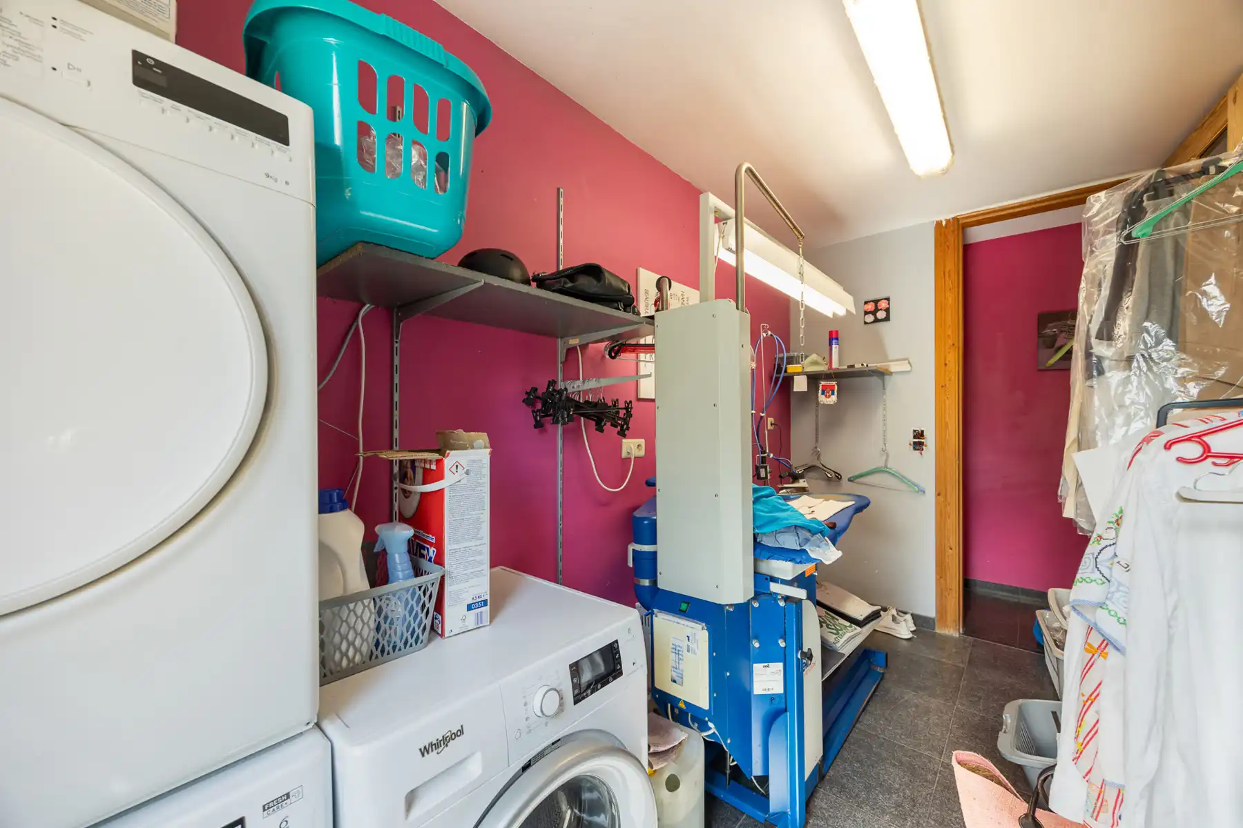 Handelsgelijkvloers  145 m² met tuin en parking foto 7