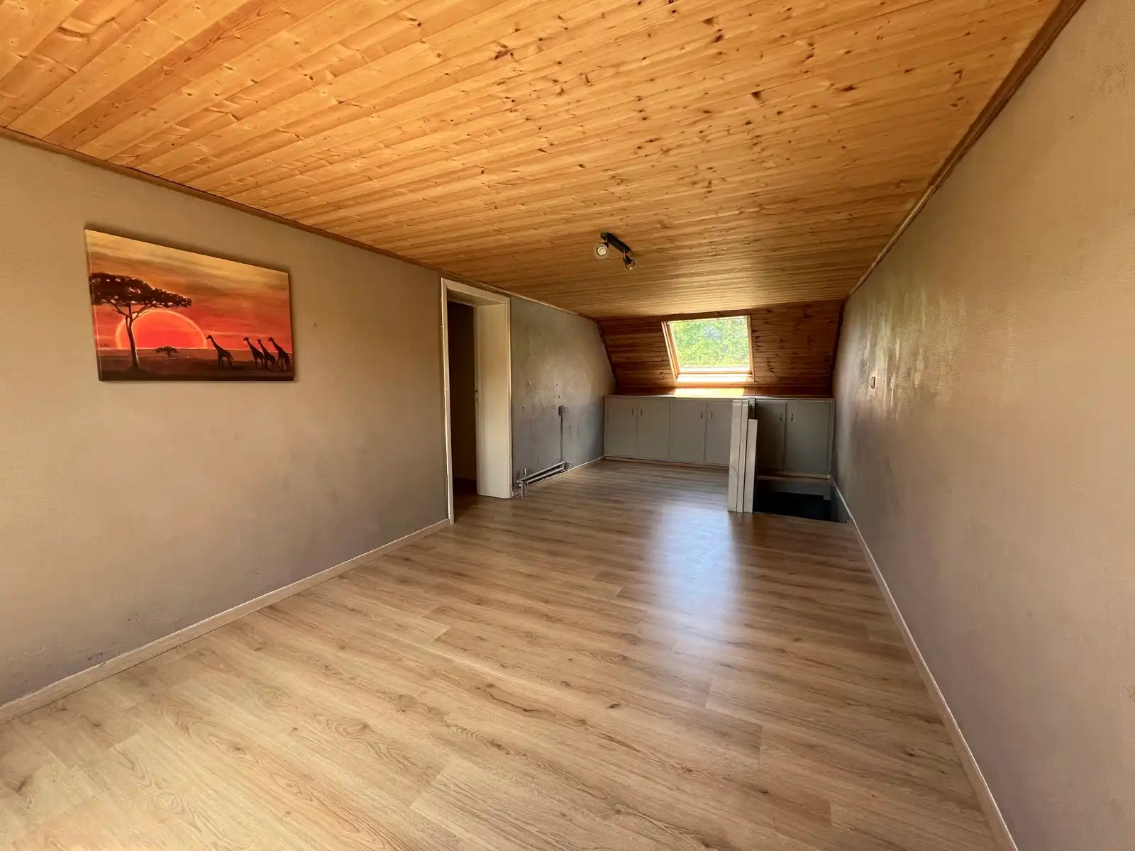 Zeer ruime woning met grote tuin en vrij zicht. foto 19