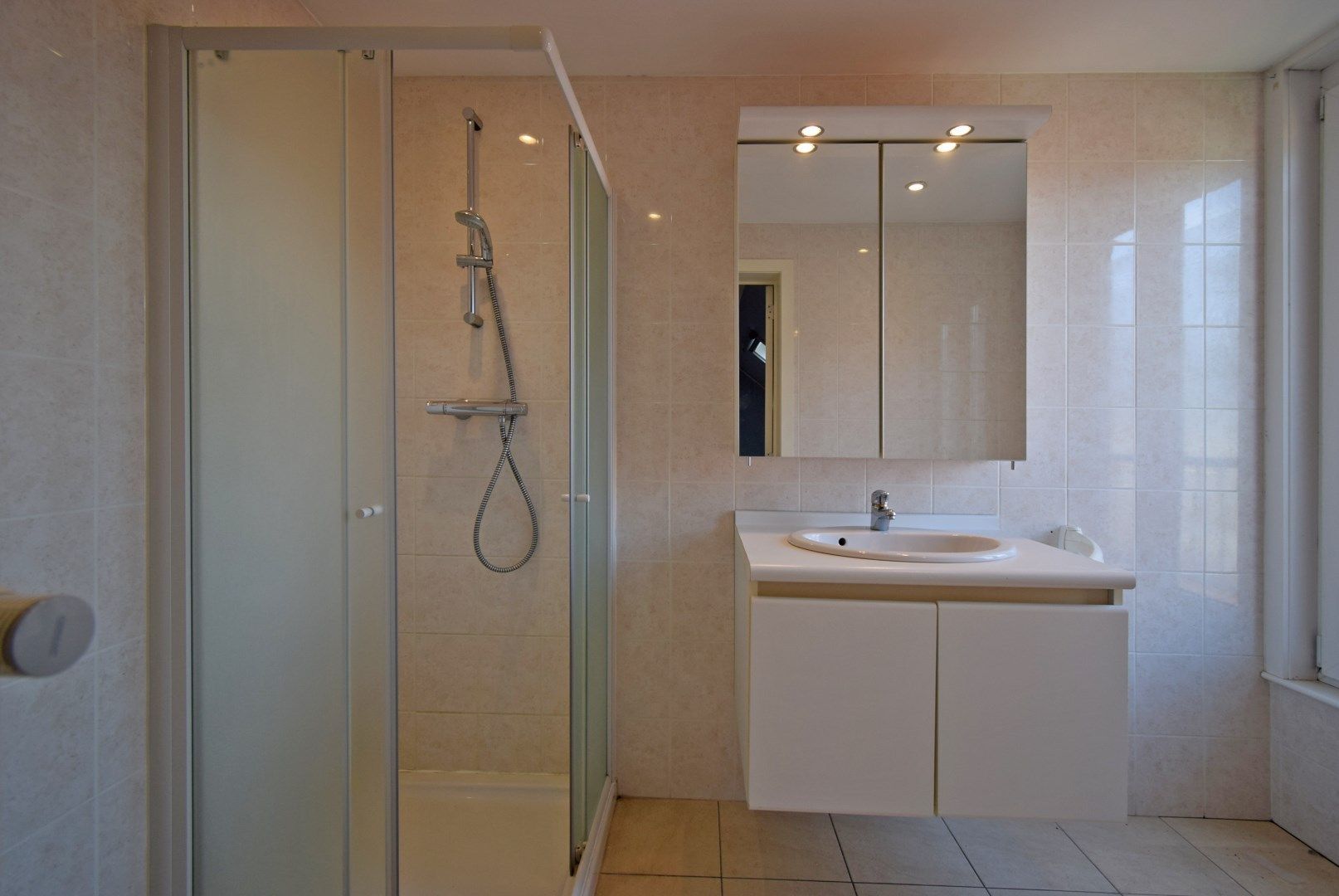 Uniek wooncomplex als geheel te huur in centrum Lichtervelde foto 16