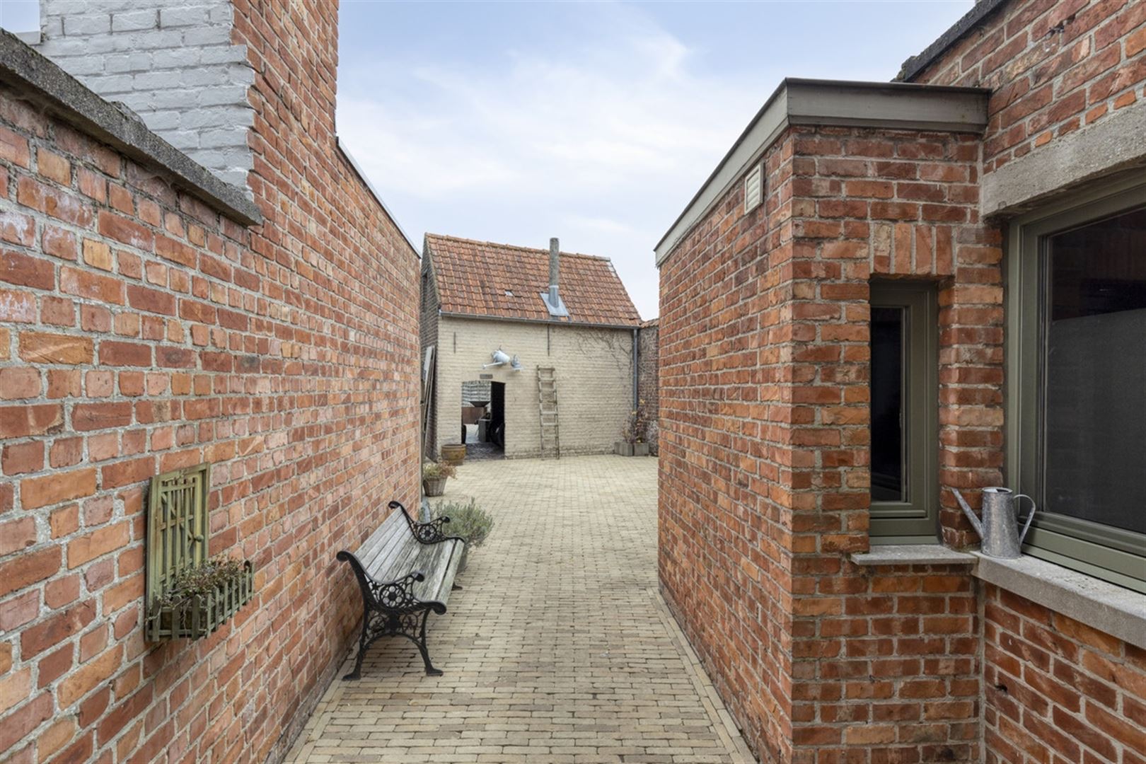 RUIME WONING MET 3 SLKS, 2 BADK & TOEGANKELIJK VIA TUIN !!! foto 27