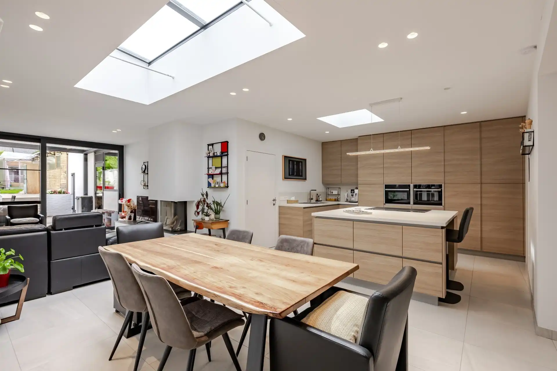 Karaktervolle woning met handelsruimte en zonnige tuin foto 2