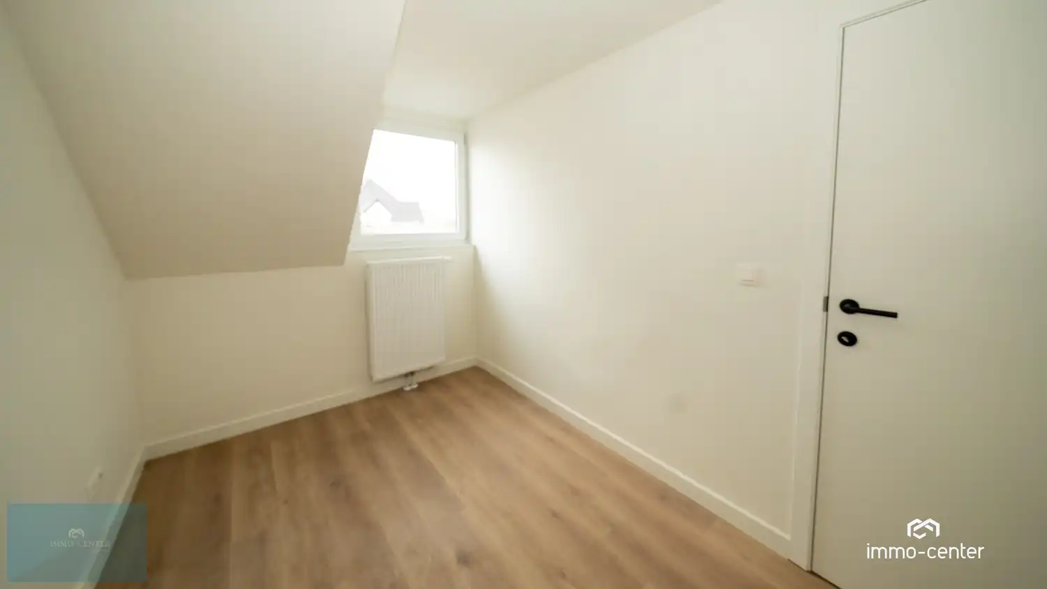 ✨ Volledig gerenoveerde halfopen woning met 2 slaapkamers in Genk foto 13