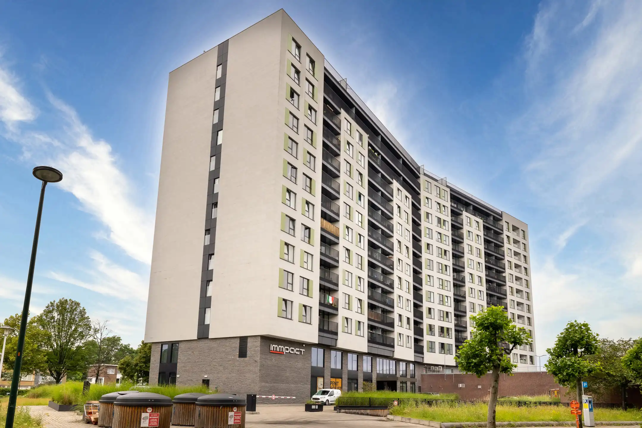 Mooi ongemeubileerd appartement met 1 slaapkamer foto 4