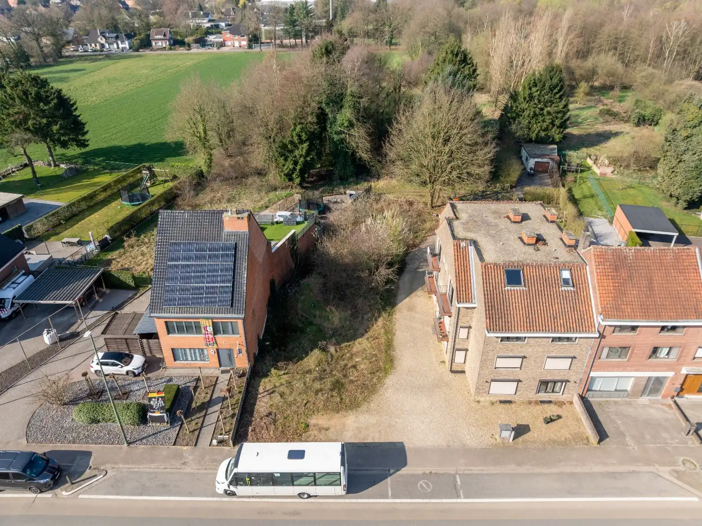 Bouwgrond voor halfopen bebouwing in het centrum van As  foto 2