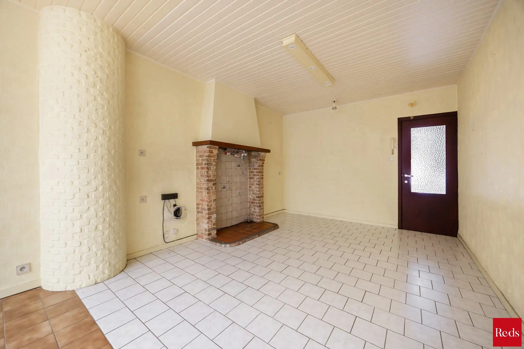 te renoveren woning met 3 ruime slaapkamers , garage en tuin foto 5