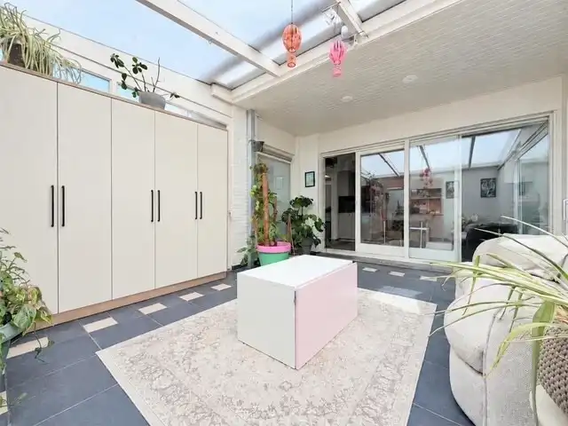 Alleenstaande woning met handelsruimte foto 14