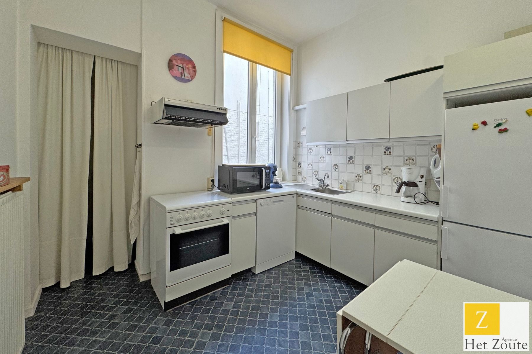 Te renoveren appartement in iconische residentie te Knokke foto 13