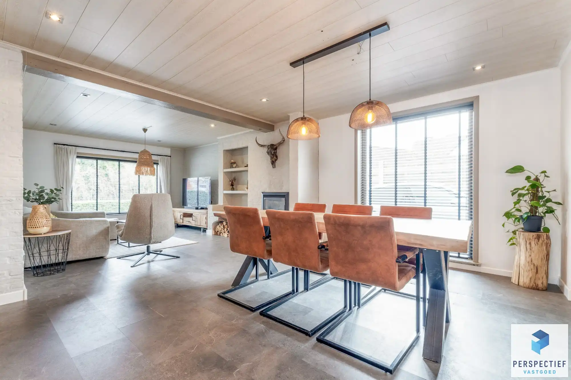 Centraal gelegen mooi gerenoveerde woning aan de Eeklose Vaart foto 9