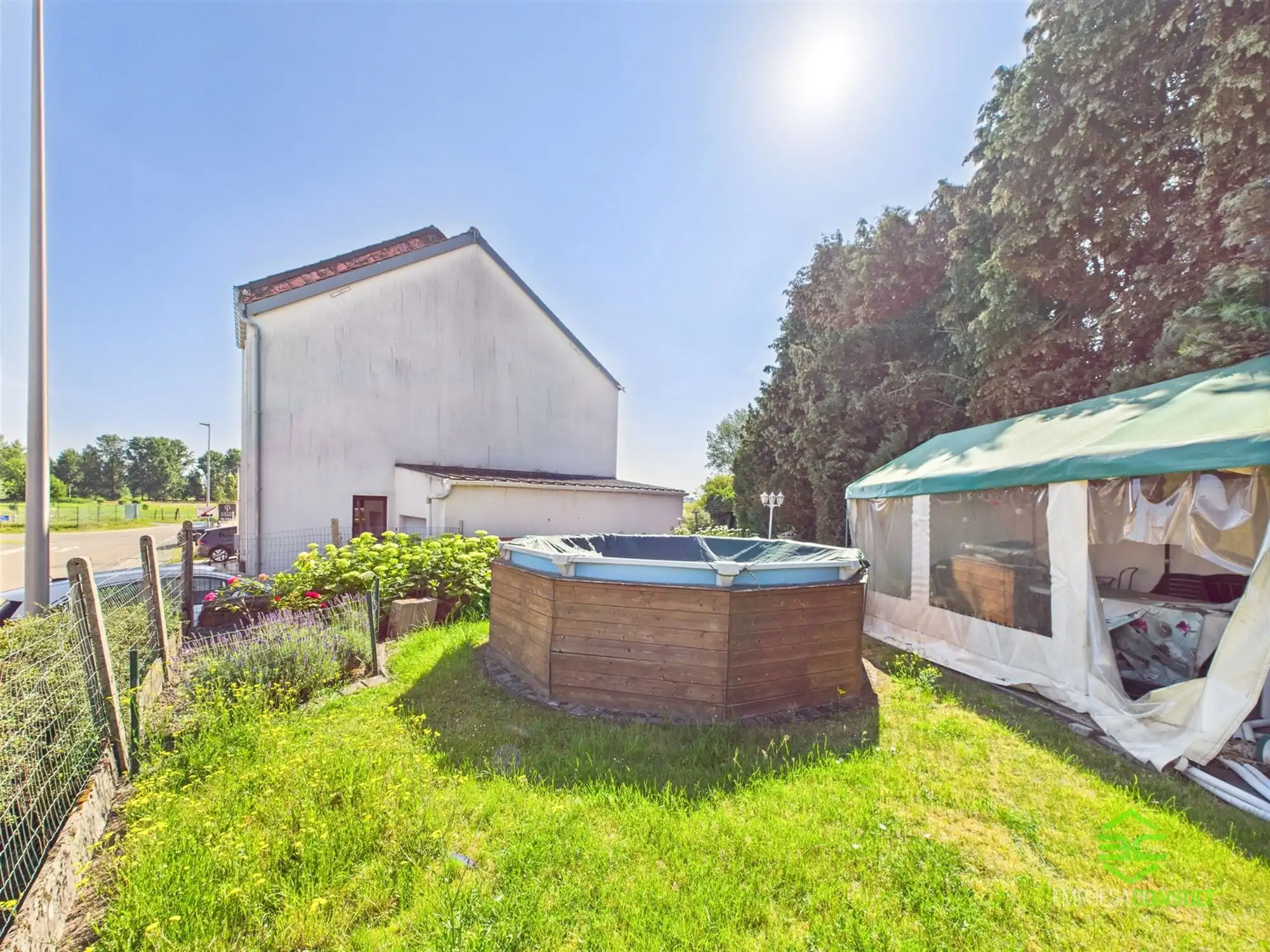 Op te frissen gezinswoning met 3slpk in Montenaken! foto 15