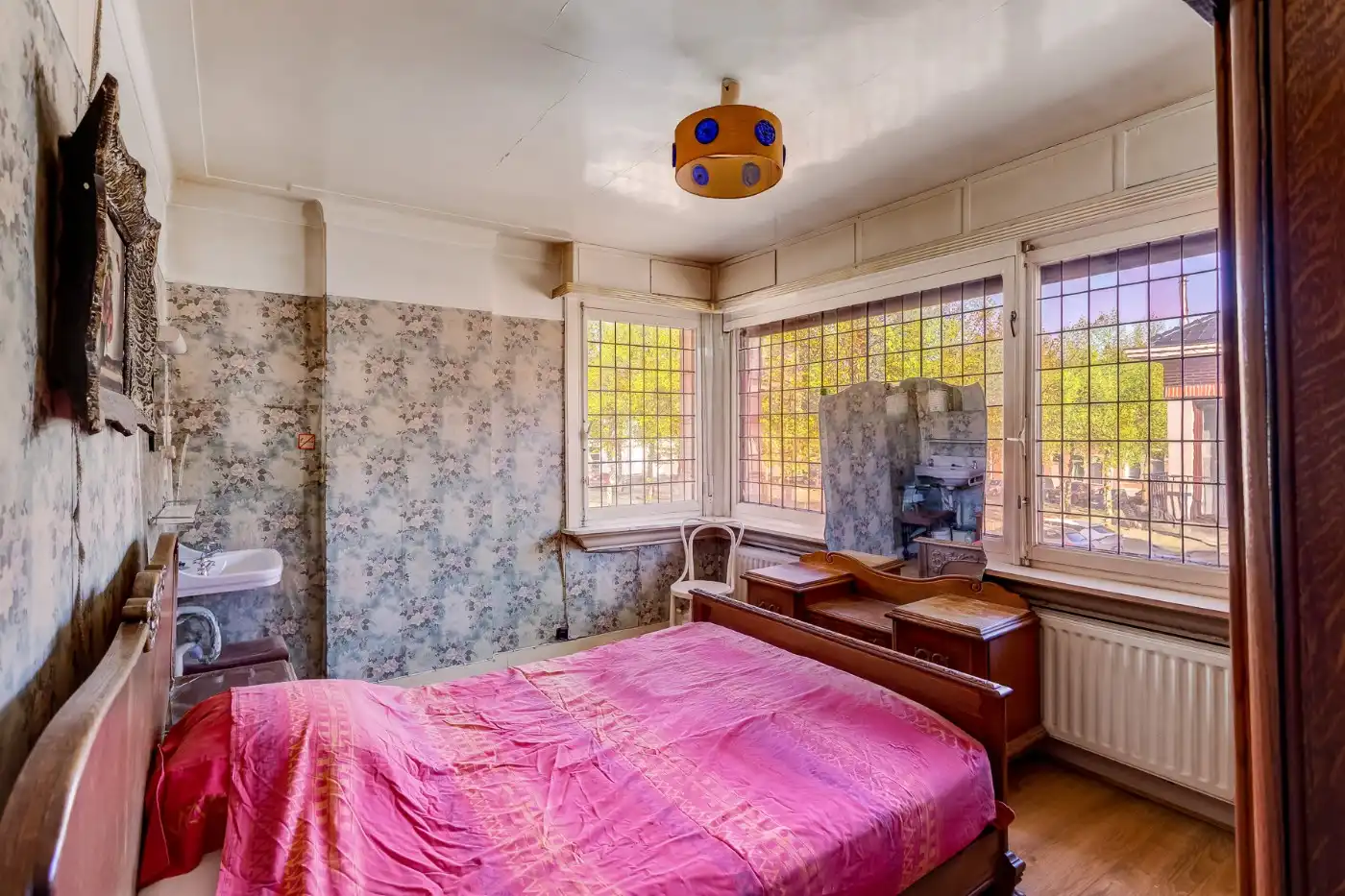 Te renoveren, geklasseerde art deco woning met 3 slpk, ruime zolder en Z-tuin foto 17