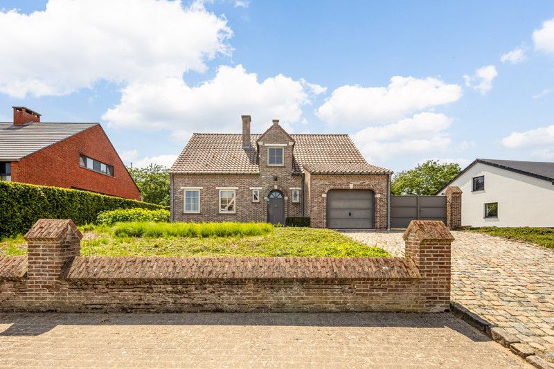 Luxueuze en instapklare woning met garages en tuin foto 31