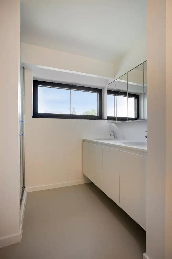 Gerenoveerd ruim en lichtrijk appartement met 2 slaapkamers en ruim terras - EPC label B foto 25