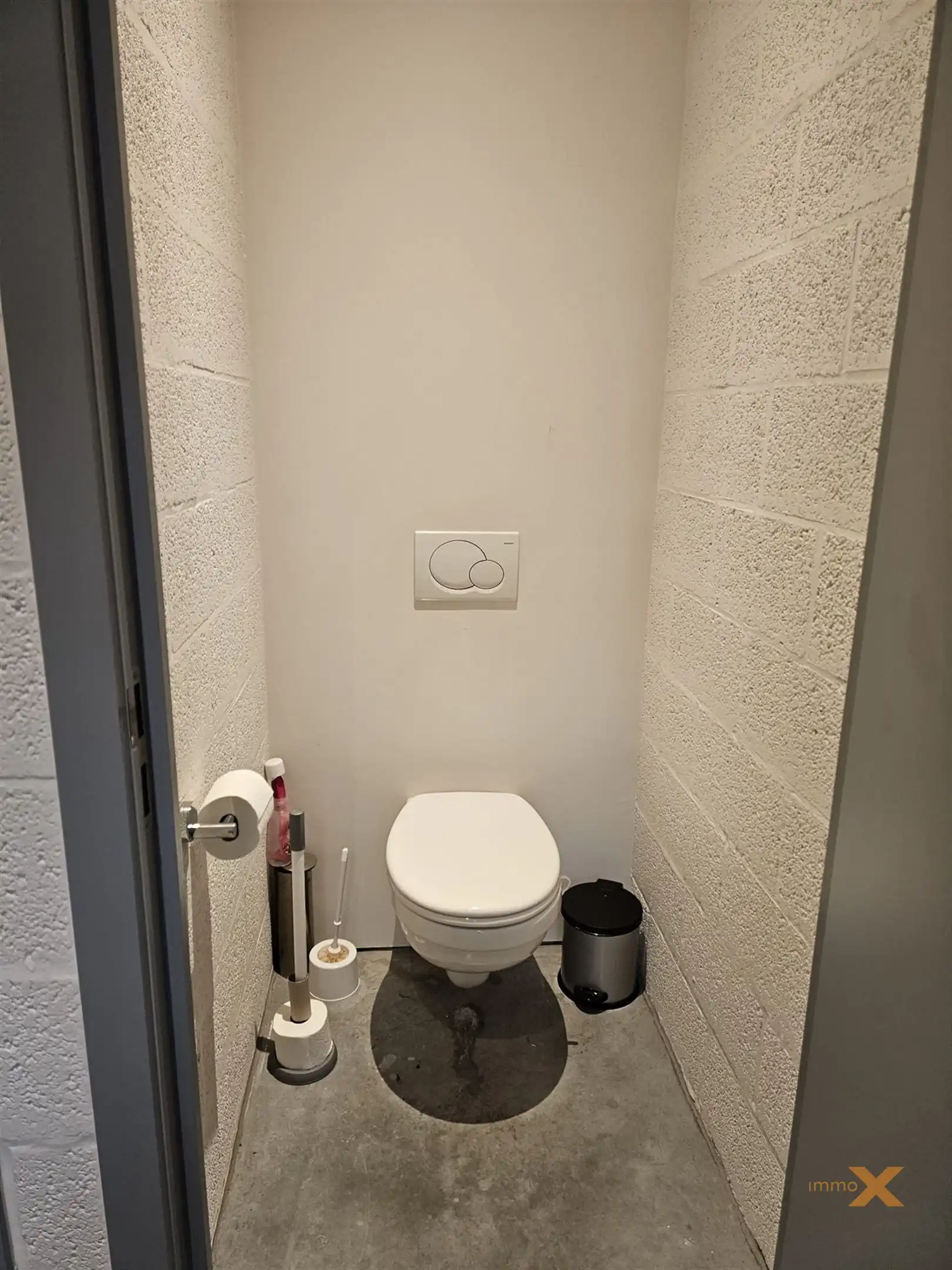 BUREELRUIMTE MET GOEDE VERBINDING SNELWEGEN!! foto 10