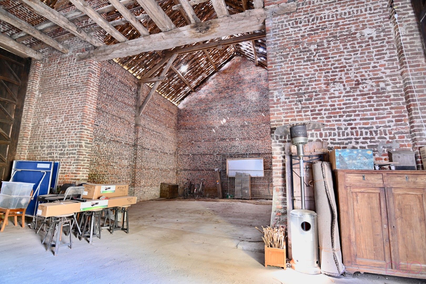 Exclusieve charmante vierkantshoeve in Gingelom met 5 slaapkamers,  drie afzonderlijke vakantiewoningen, grote schuur en achterliggende weide foto 62