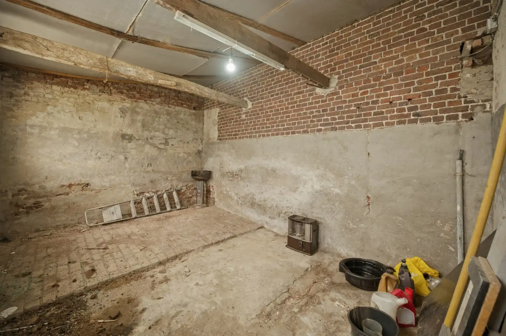 Gerenoveerde HOB met tuin, garage en 3 slpks met opslagmog. foto 22