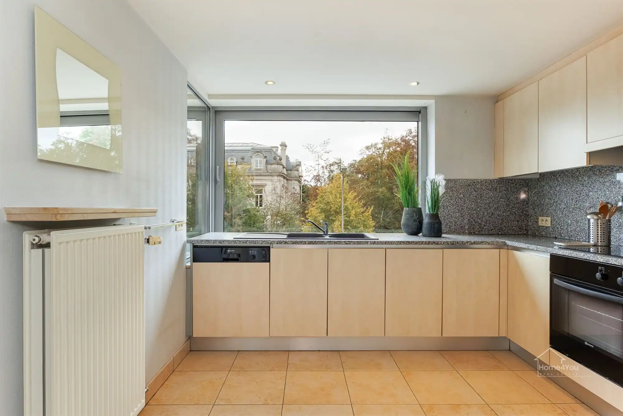 Ruim 2-slaapkamerappartement met prachtig zicht op Domein foto 4