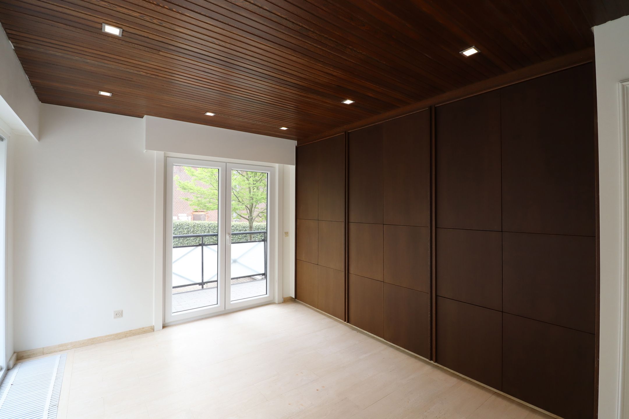 Ruim huis met tuin en Garage foto 5