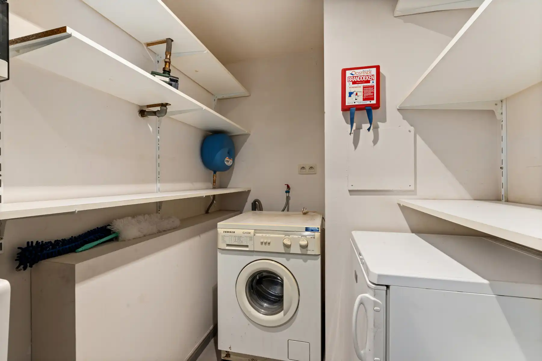 Instapklaar gelijkvloers appartement met tuin en garage foto 12