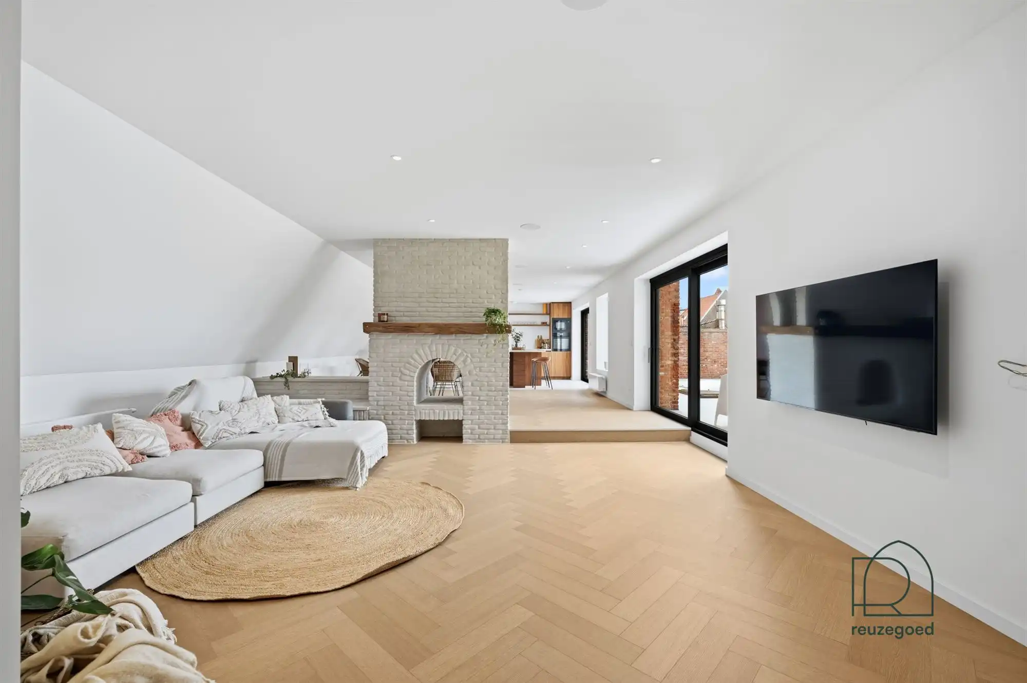Uniek gerenoveerde penthouse (3 slaapkamers) met riant terras en prachtig zicht over Mechelen foto 2