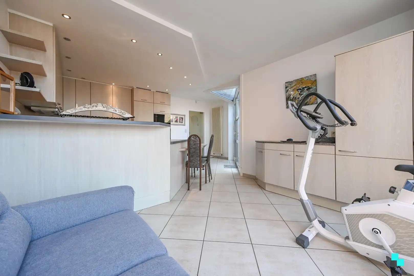 Bijzonder ruime handelswoning in centrum Lendelede foto 24