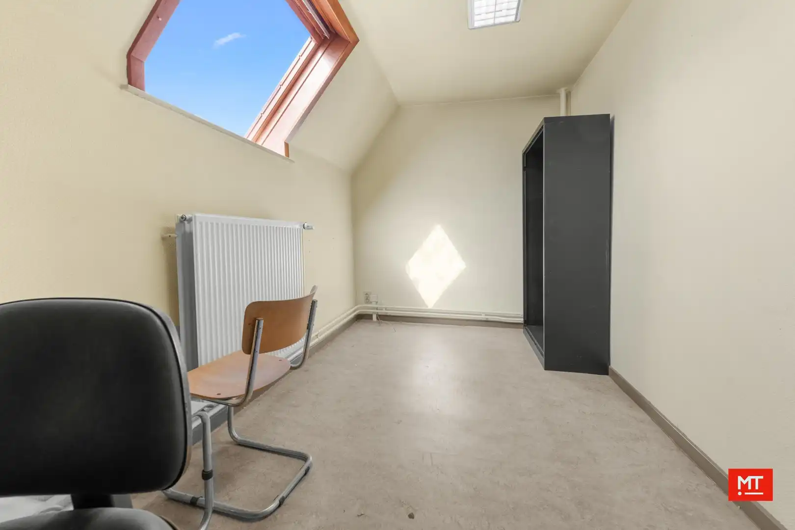 Voormalig politiecommissariaat te koop in Westrozebeke foto 16