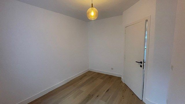 Mooi gerenoveerd, goed gelegen appartement met terras en 2 slaapkamers in Oostende foto 13