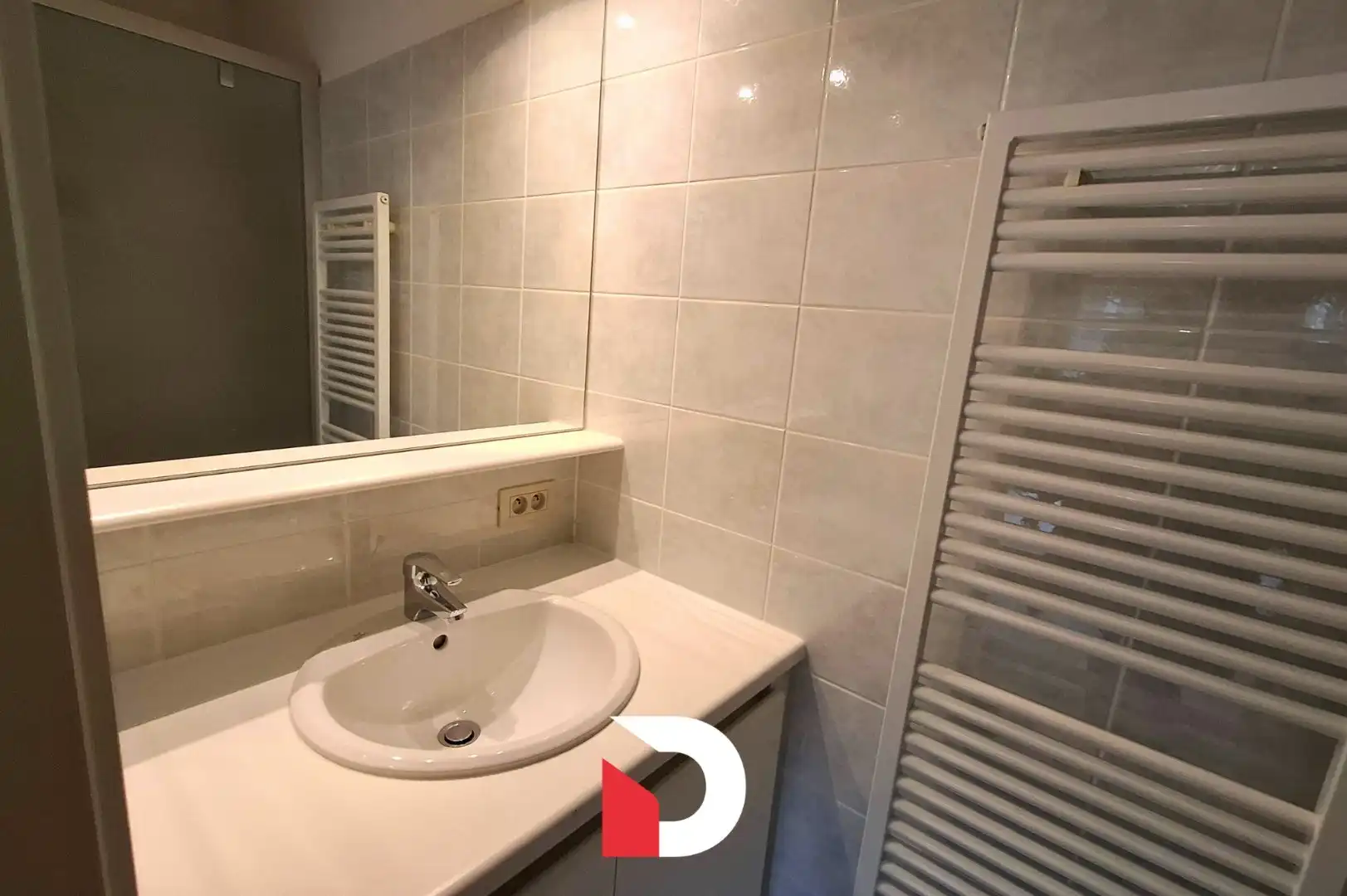 Rustig gelegen 2 slaapkamer appartement met zonnig terras en autostaanplaats foto 8