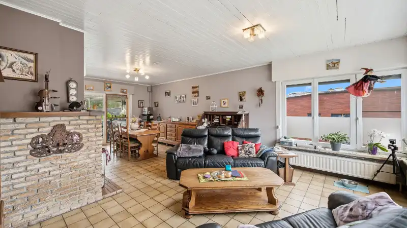 Landhuis  van 210m² op een perceel van 14a72ca foto 5