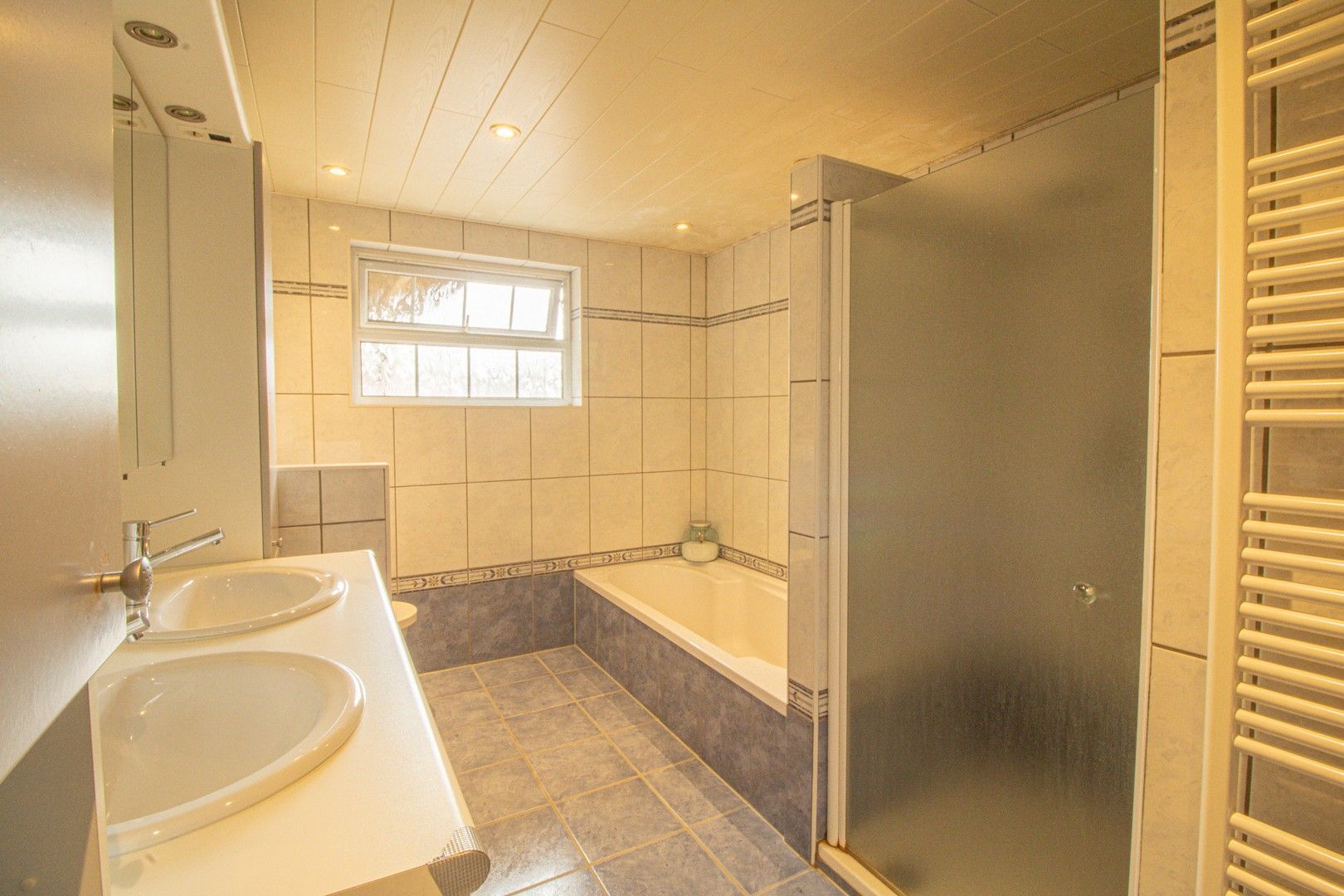 Vrijstaande, instapklare woning in een rustige woonwijk foto 26