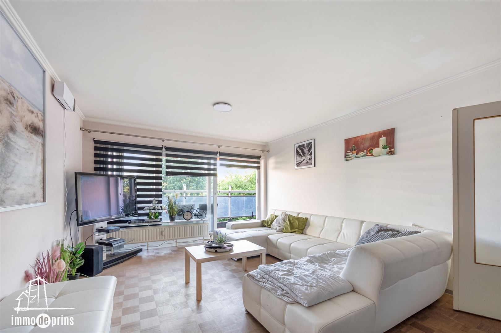 Goed onderhouden verhuurd appartement  met 2 slaapkamers foto 4