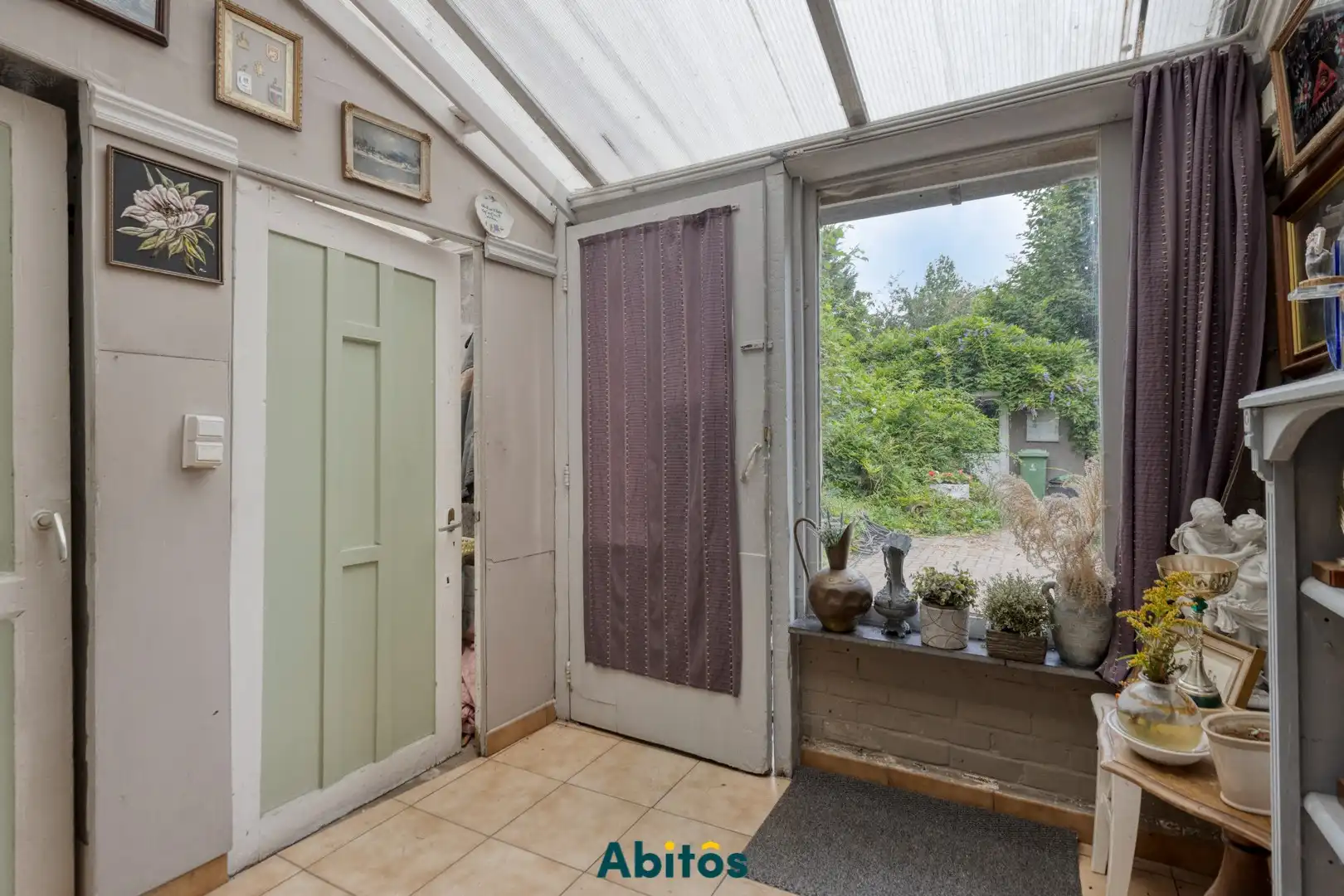 Unieke villa met bijwoning in een rustige omgeving foto 35