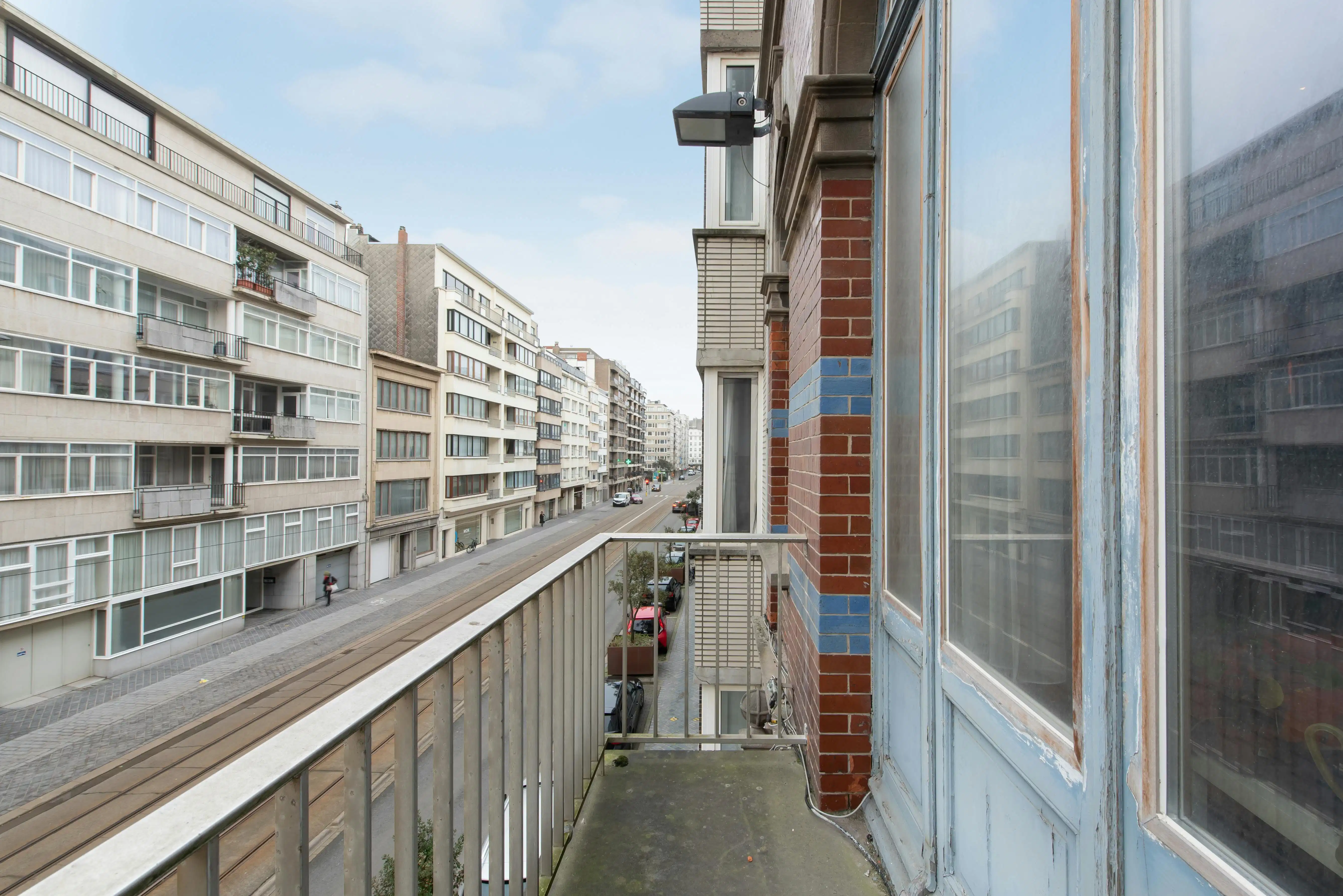 Charmant herenhuis te koop te Oostende met veel mogelijkheden foto 2
