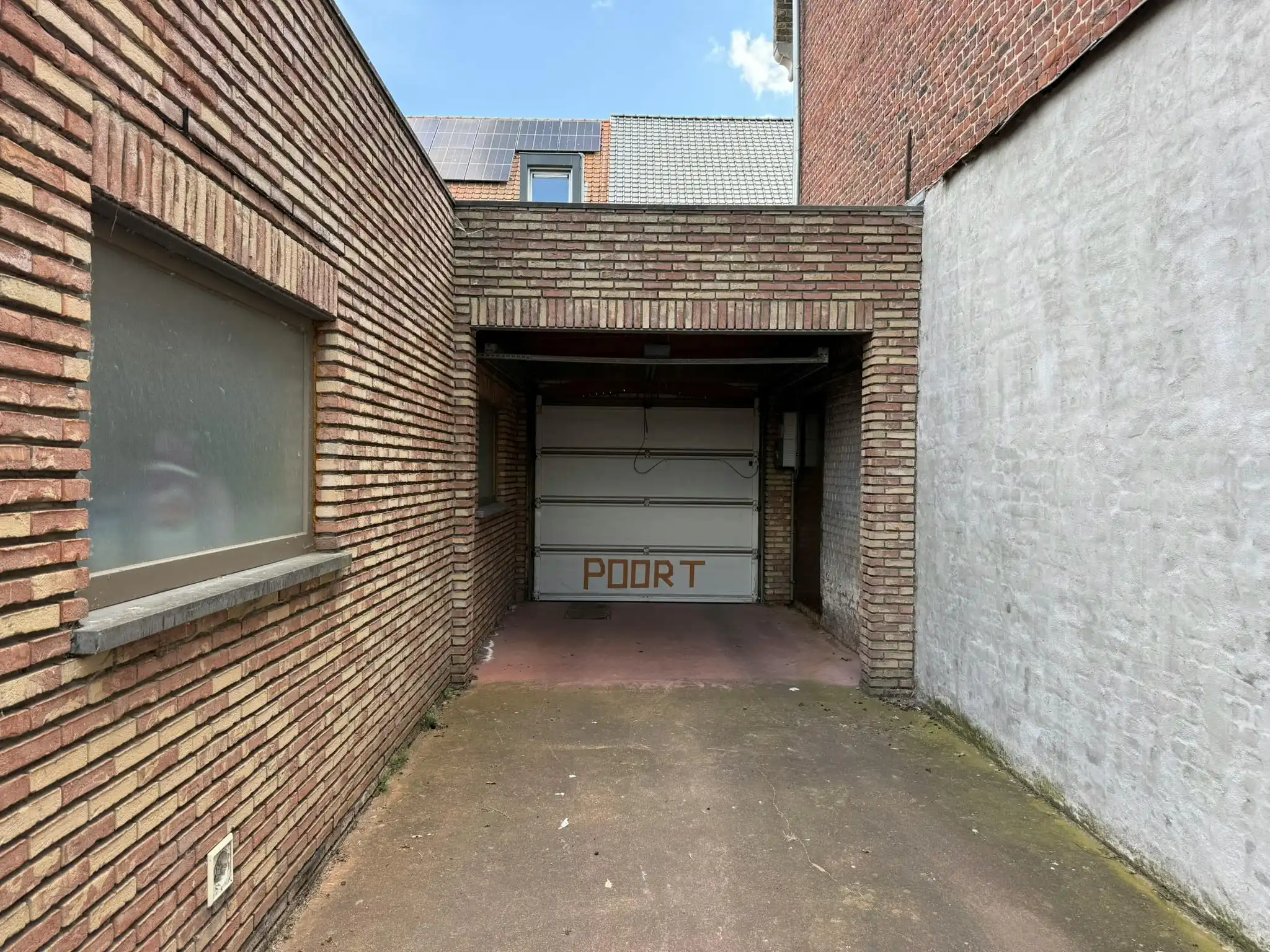 Garagecomplex met 5 garages te koop in Elverdinge foto 5
