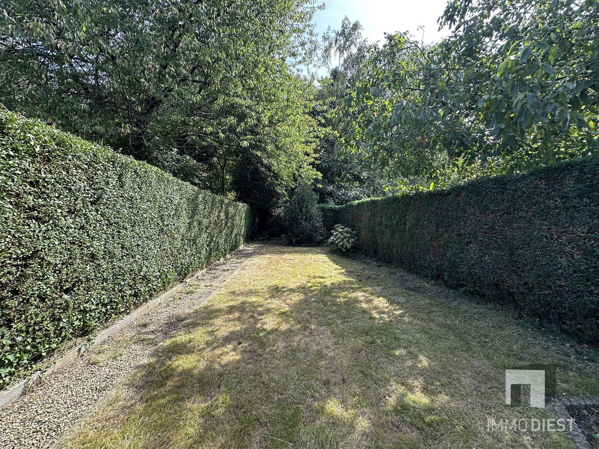 Knappe woning met 3 ruime slaapkamers en mooie tuin - instapklaar foto 47