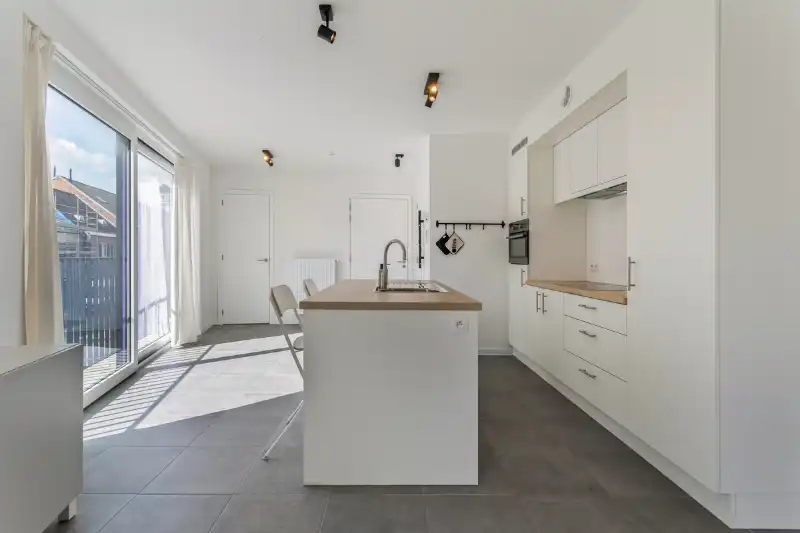 Stijlvol nieuwbouwappartement in het centrum van Nazareth (2024) foto 3