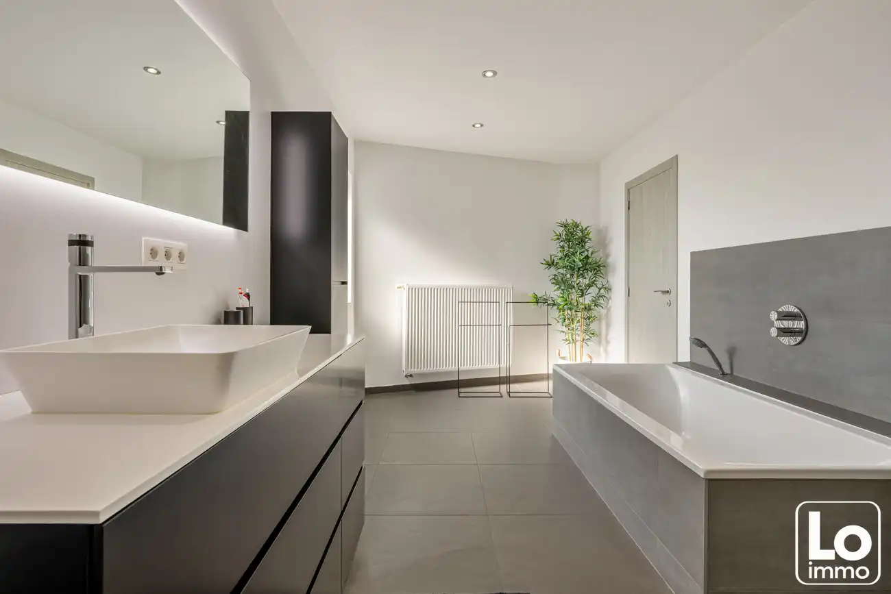 Instap klare moderne open villa met dubbele inpandige garage en een gezellige tuin op een toplocatie nabij het centrum van Lochristi! foto 51