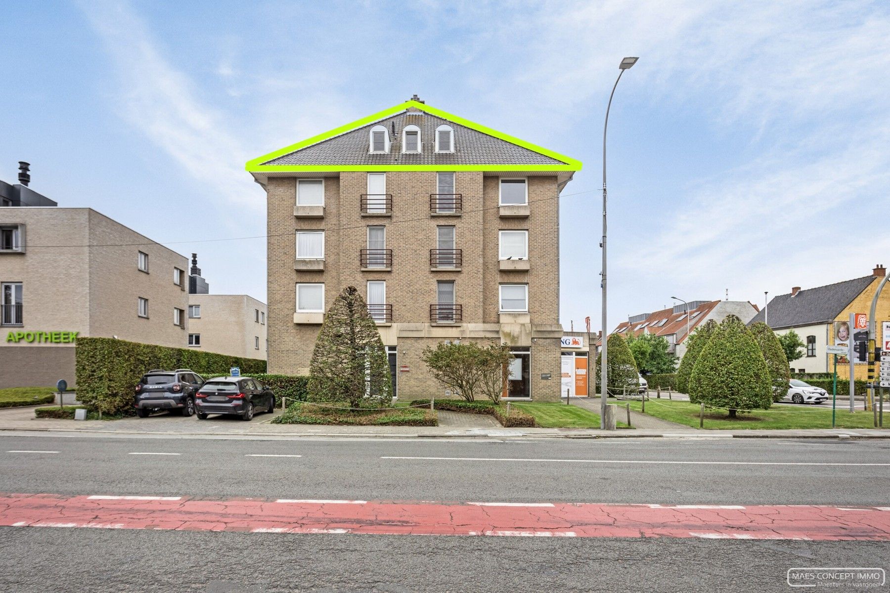 Prachtig dakappartement met garage te koop in het centrum van Vichte</p> foto {{pictureIndex}}