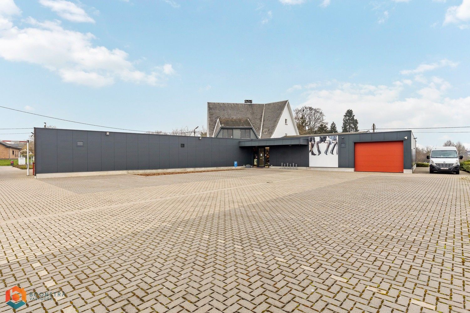 Handelspand op toplocatie met grote visibiliteit en veelzijdige mogelijkheden (1030m2) foto 5